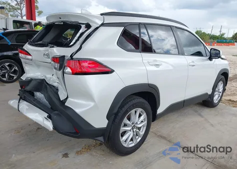 2024 Toyota Corolla Cross Le z USA, uszkodzony, nr VIN 7MUCAAAGXRV096814